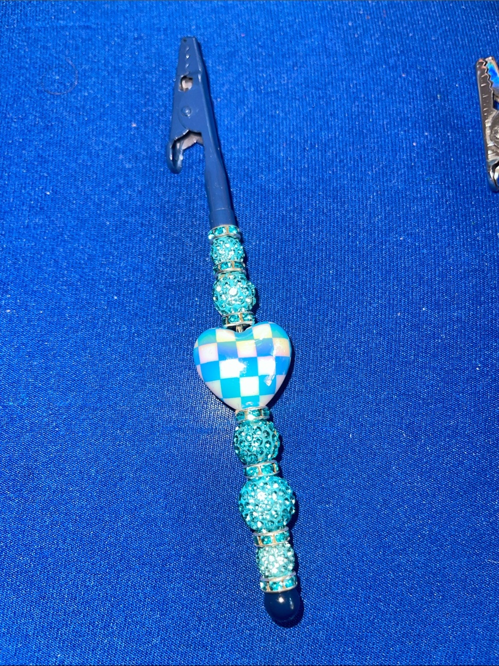Hand Crafted Blue Checkered Heart Beaded smoking clip